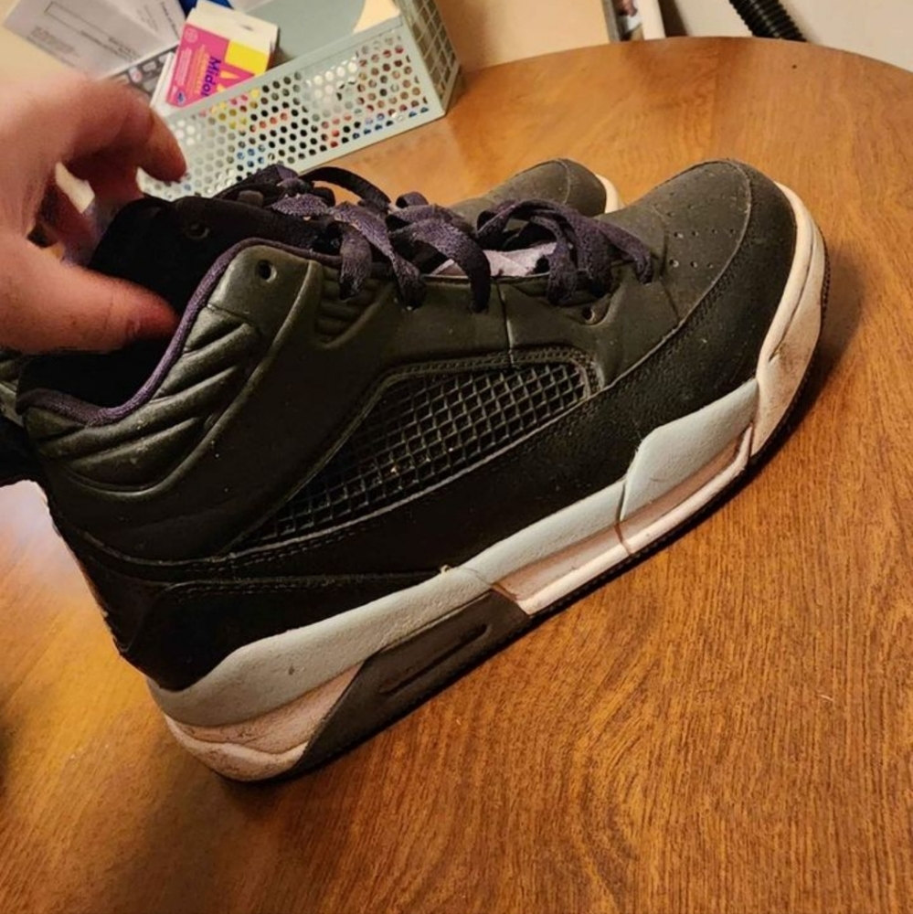 Jordan sneakers 7y sneakers